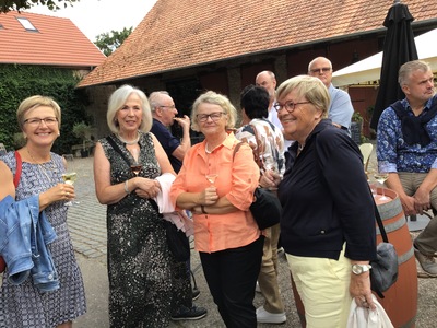 Bild Tee-Up Grillen 2022 - 02